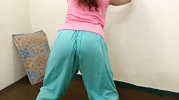 My Muslim Stepsister And I Got Down And Dirty With Some Wild Anal Action, It’s Going Viral In Hindi!