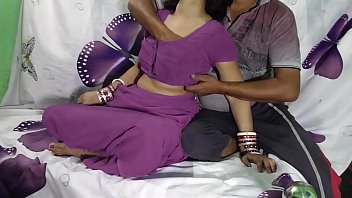 Anita Bhabhi Ki Saree Utarke Mast Chudai Ka Full On Desi Video, Hindi Mein Moan Karti Hui