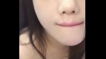 Young Asian Girl Giving Head In Amateur Chinese Porn