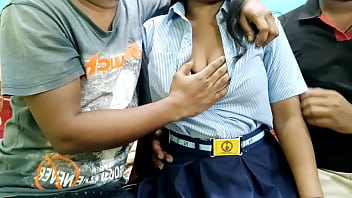 दो लड़कों ने कॉलेज की लड़की को जबरन चोदा