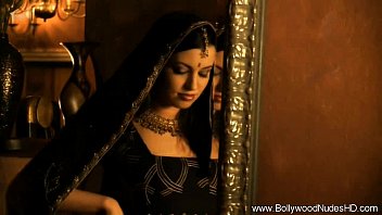 A Sexy Indian Babe Gets Naughty