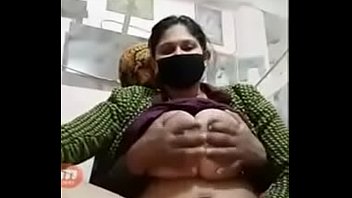 Indian Bhabhi With Huge Tits
