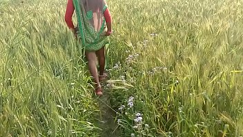 Desi Gaon Ki Bhabhi Ka Khule Mein Maza