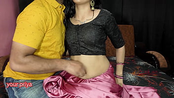 माँ ने अपने जवान बेटे को चोदकर अपनी चुदाई की भूख मिटाई, साफ हिंदी आवाज़ में