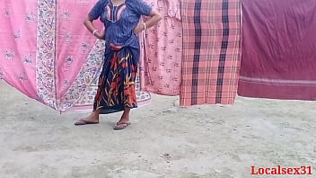 Desi Village Bhabi Gets Pounded Doggystyle Outdoors By Her Lover In This Raw Official Video