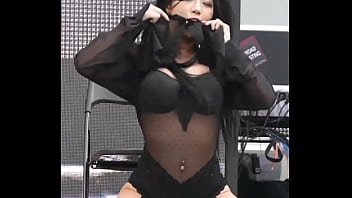 Korean Babe Shaking That Ass