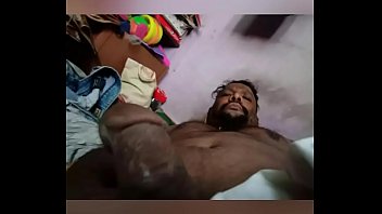 A Sri Lankan Tamil Dude’s Skilled Handjob