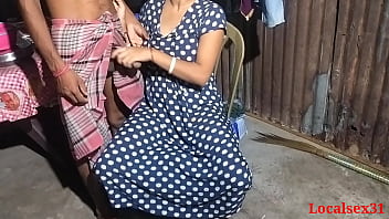 Desi Village Girl Gets Raw Local Chudai In Homemade Sex Tape