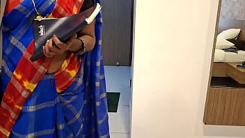 Tamil Salesgirl With A Wedding Ring Gets Nasty With Indian Men In A Steamy Sex Session