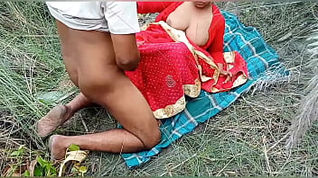 Hot Bengali Bhabhi Gets Wild And Pounded Hard In The Open Air